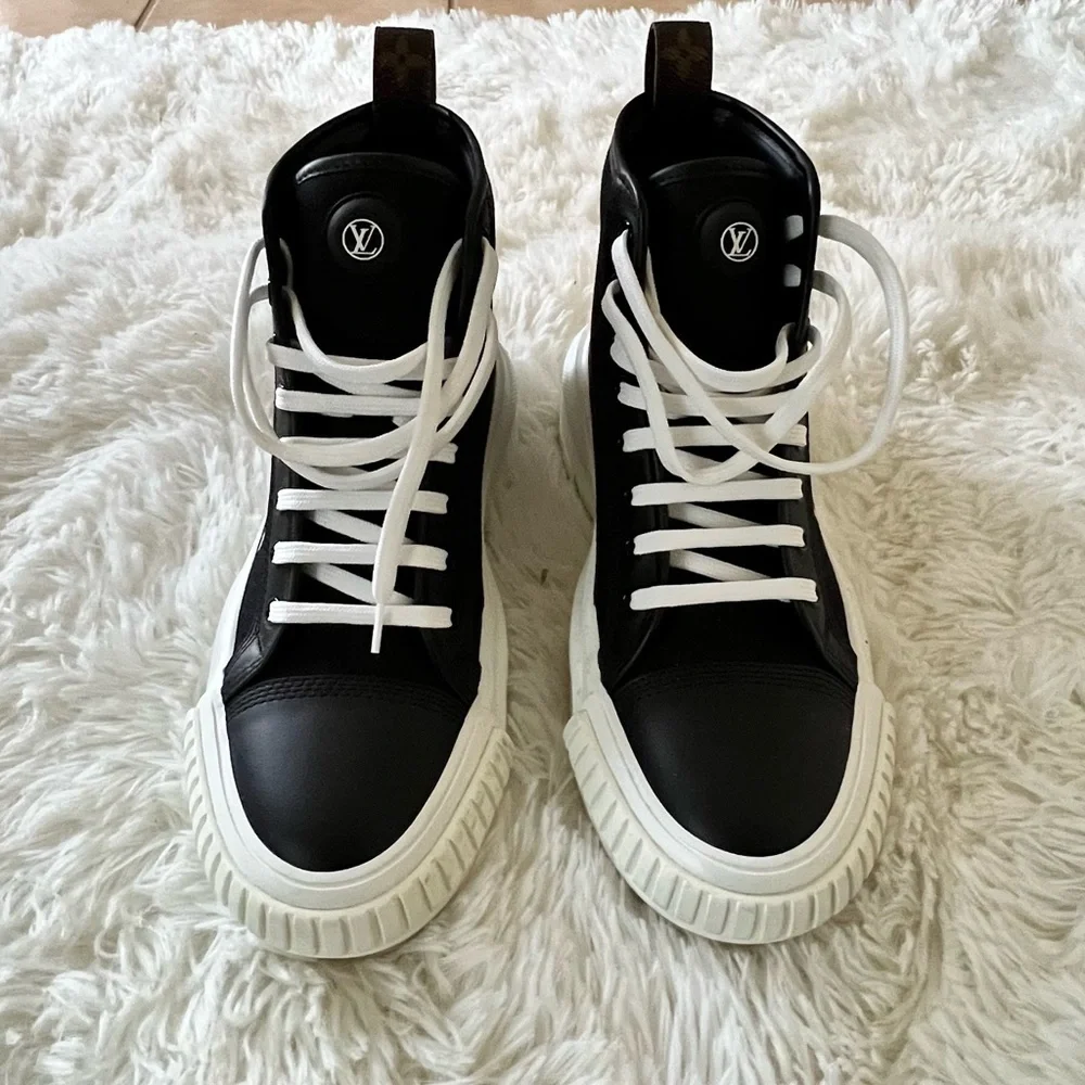 Louis Vuitton Squad Sneaker Boot - Picture 3 of 4